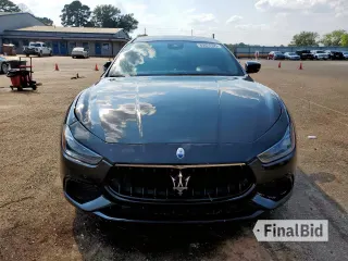 2022 Maserati Ghibli Modena Q4