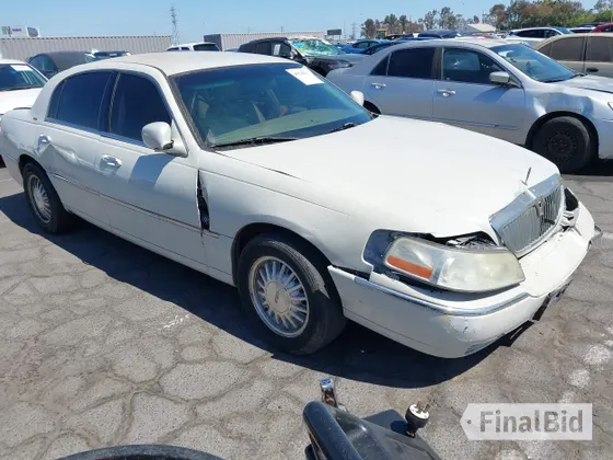 2004 Lincoln Town Car Ultimate