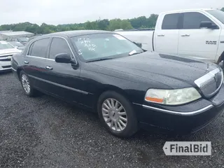 2004 Lincoln Town Car Signature