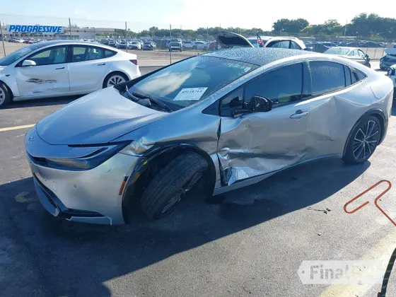 2025 Toyota Prius LE