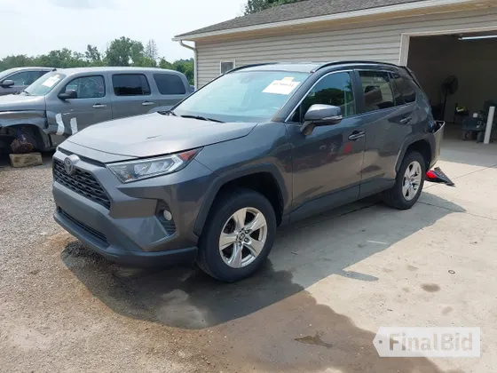 2021 Toyota RAV4 XLE
