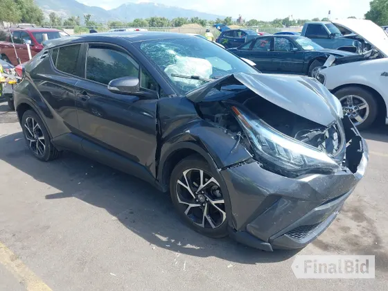 2022 Toyota C-HR XLE