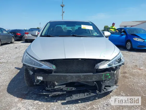 2019 Hyundai Elantra SE