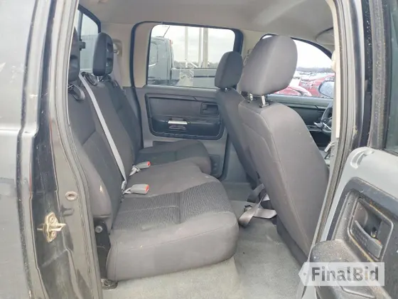 2006 Mitsubishi Raider LS