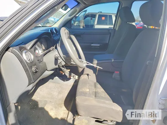 2006 Mitsubishi Raider LS