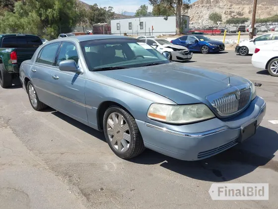 2004 Lincoln Town Car Ultimate