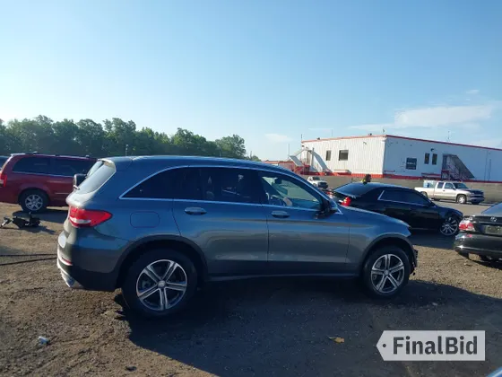 2017 Mercedes-Benz GLC 300