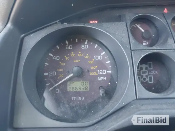 2001 Mitsubishi Montero Limited