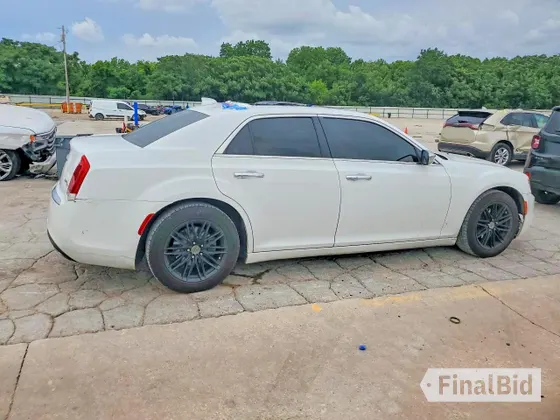 2016 Chrysler 300 C