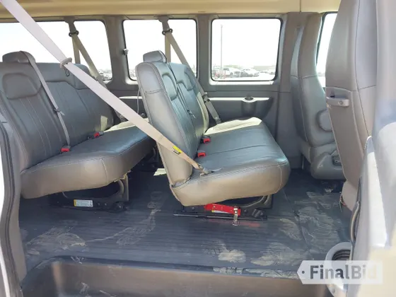 2021 Chevrolet Express Passenger LS