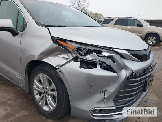2021 Toyota Sienna Platinum
