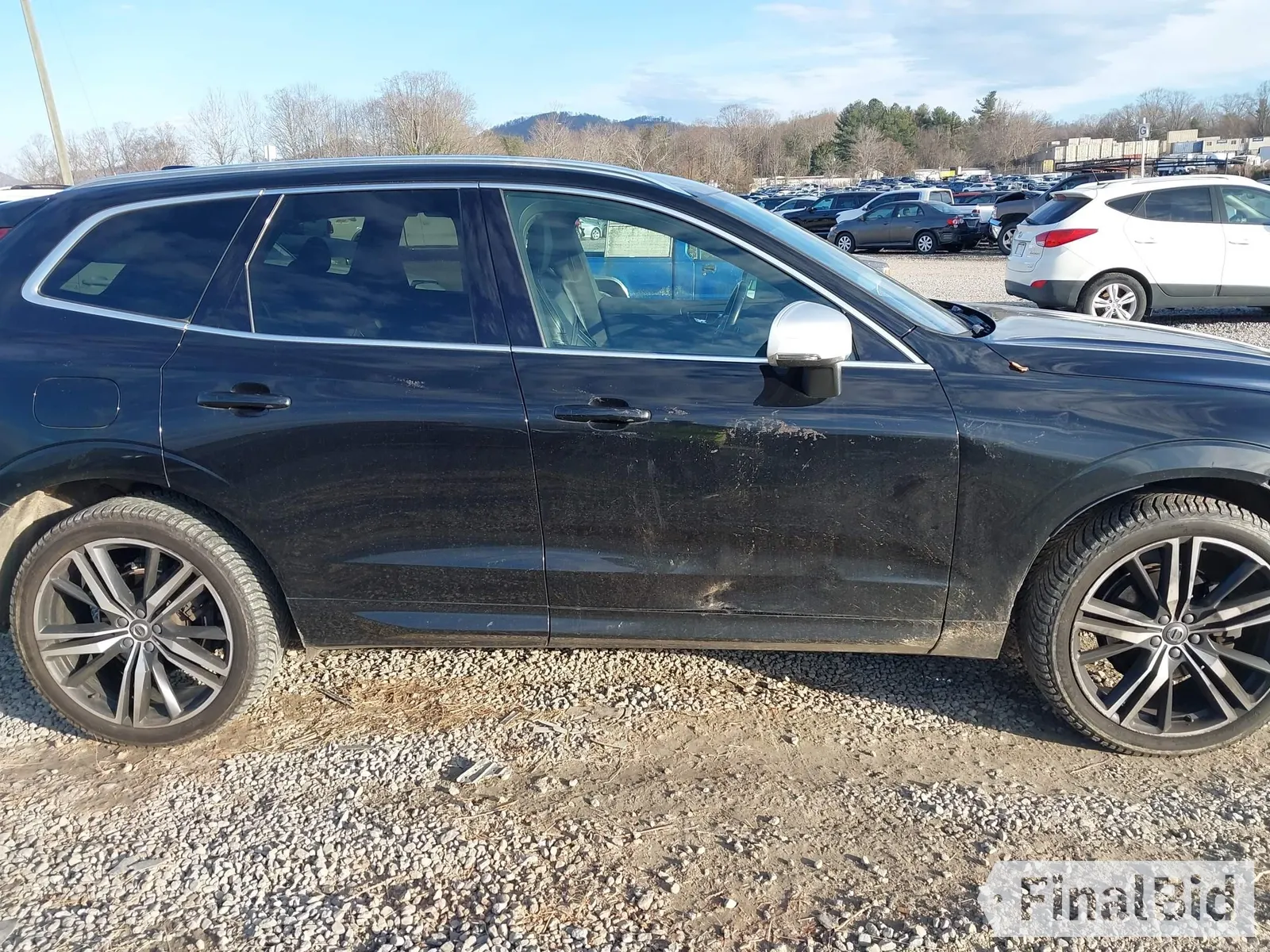 2019 Volvo XC60 R-Design