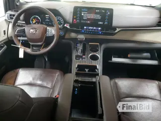 2021 Toyota Sienna Limited