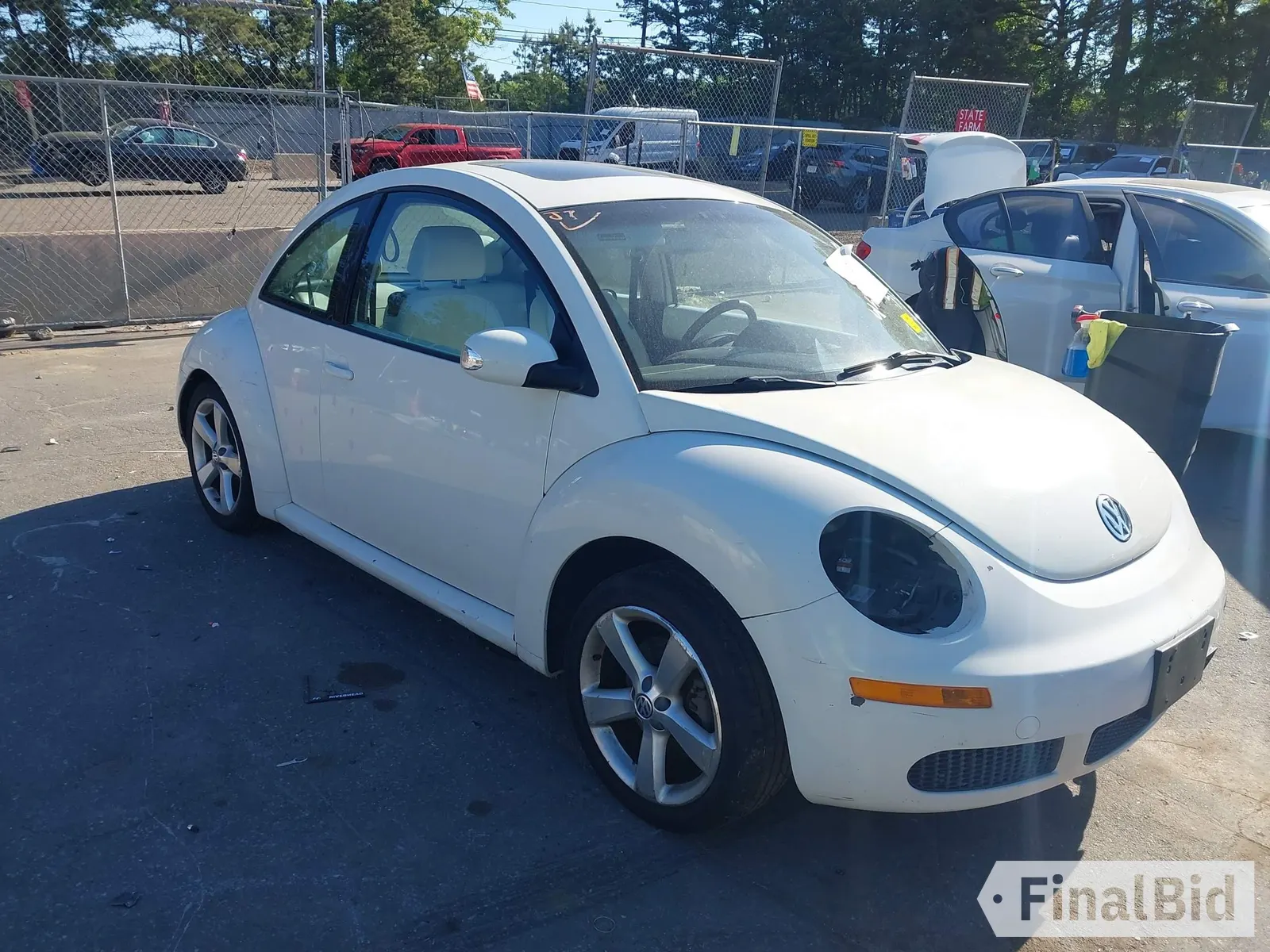 2008 Volkswagen Beetle Triple White
