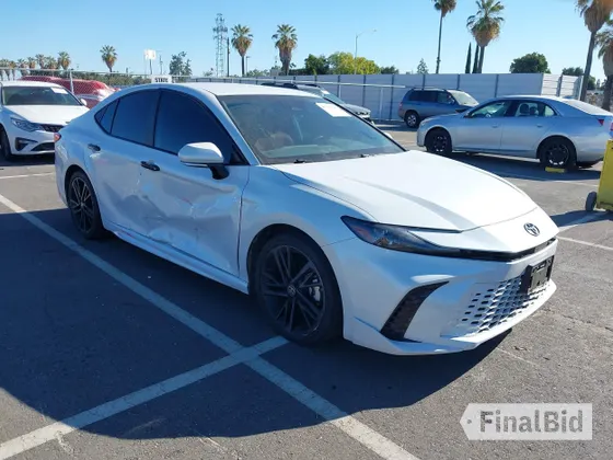 2025 Toyota Camry SE