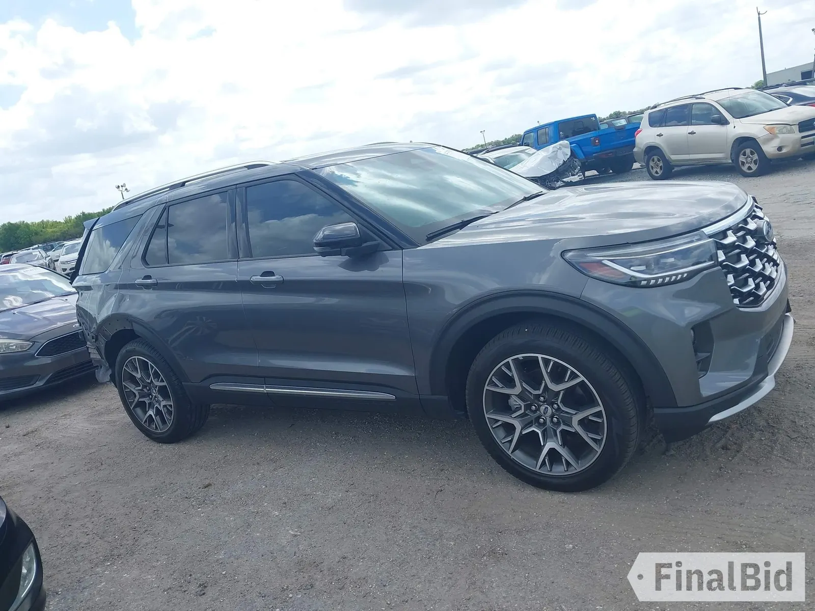 2025 Ford Explorer Platinum