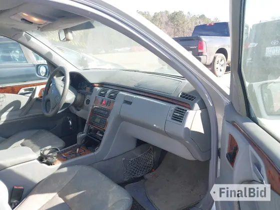 2000 Mercedes-Benz E 320