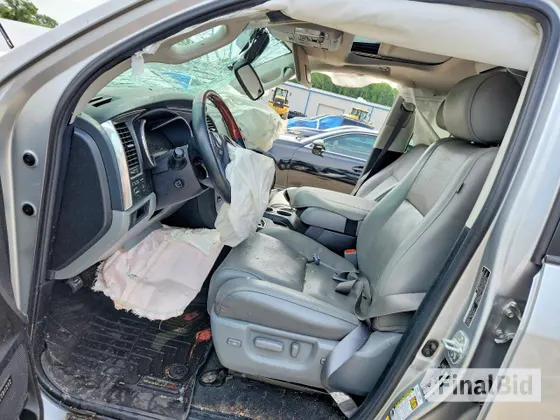 2022 Toyota Sequoia Platinum
