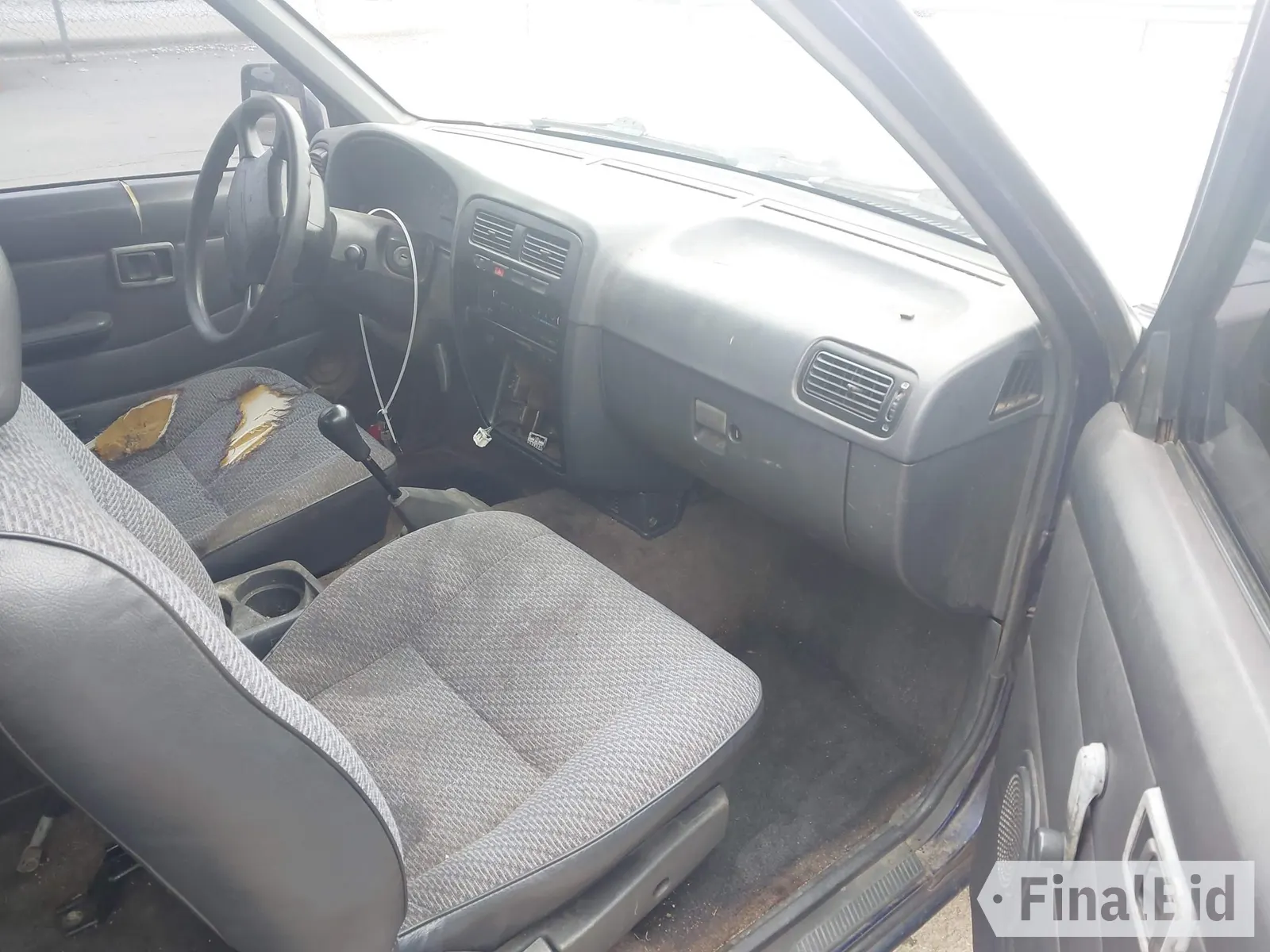 1997 Nissan Frontier XE