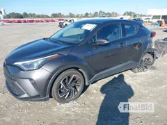 2022 Toyota C-HR XLE