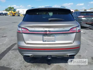 2019 Lincoln Nautilus Reserve
