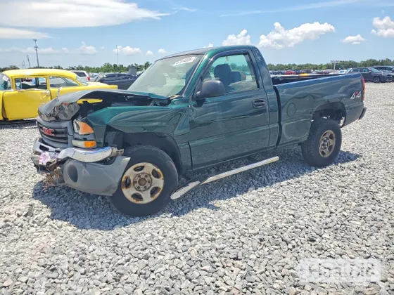 2004 GMC Sierra 1500 Work Truck