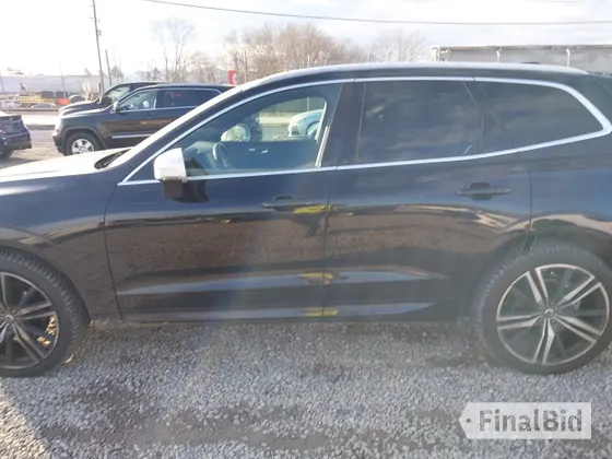 2019 Volvo XC60 R-Design