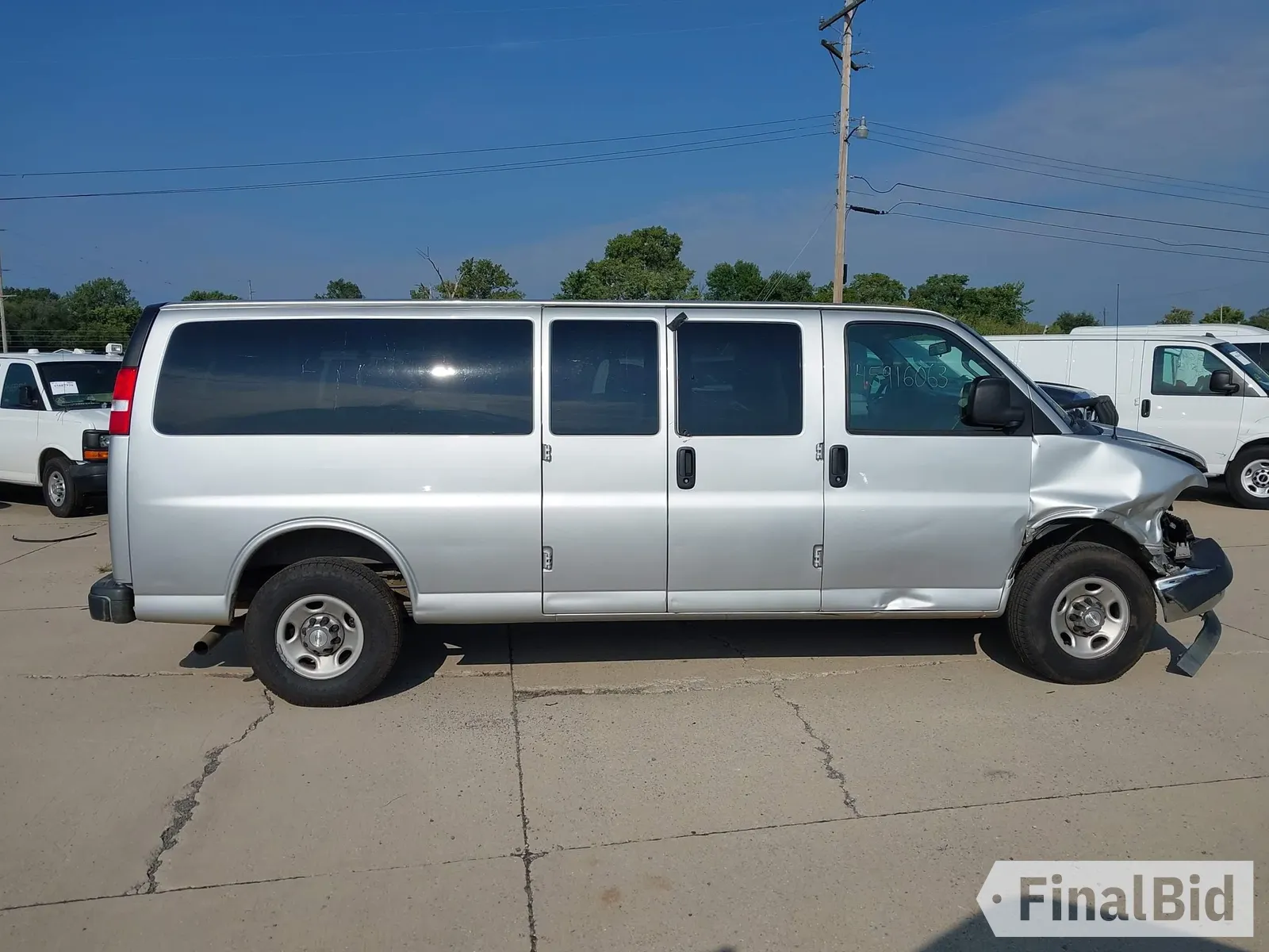 2020 Chevrolet Express Passenger LT