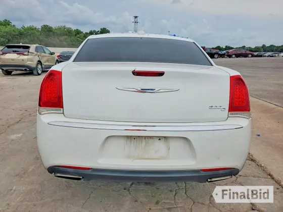 2016 Chrysler 300 C