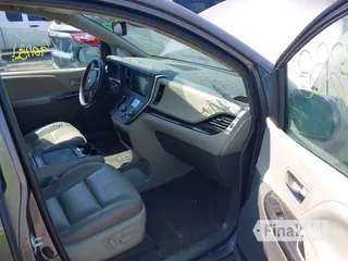 2019 Toyota Sienna XLE