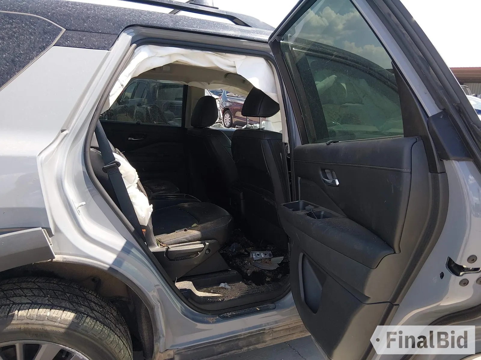 2024 Nissan Pathfinder SL