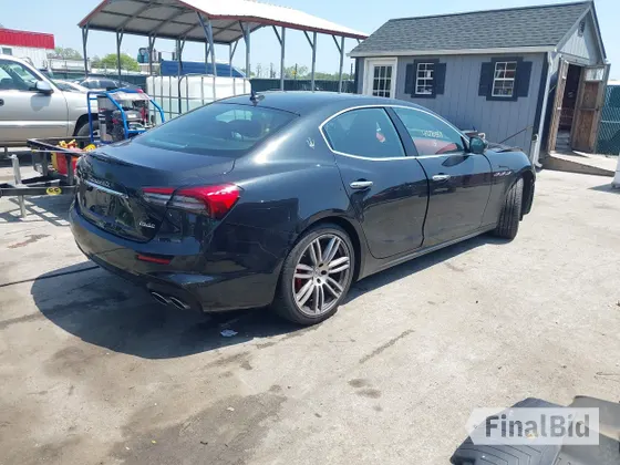2022 Maserati Ghibli Modena Q4