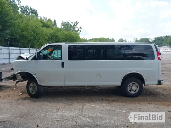 2020 Chevrolet Express Passenger LT