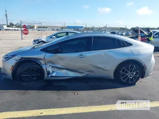 2025 Toyota Prius LE