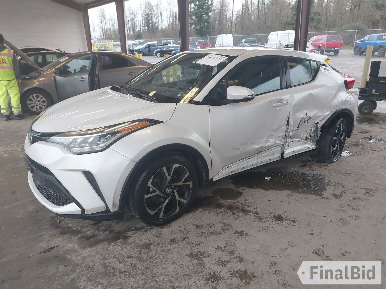2022 Toyota C-HR XLE