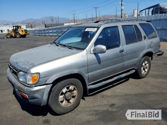 1998 Nissan Pathfinder XE