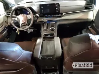 2021 Toyota Sienna Limited