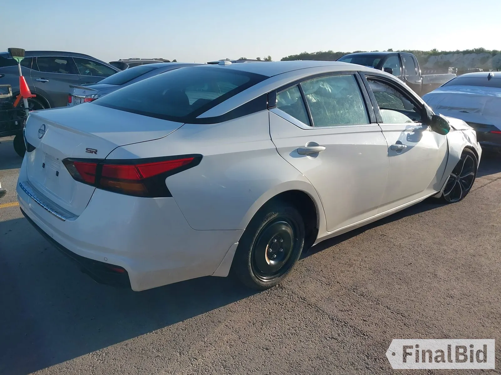 2023 Nissan Altima SR