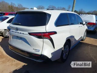 2021 Toyota Sienna Limited