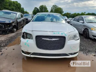 2016 Chrysler 300 C