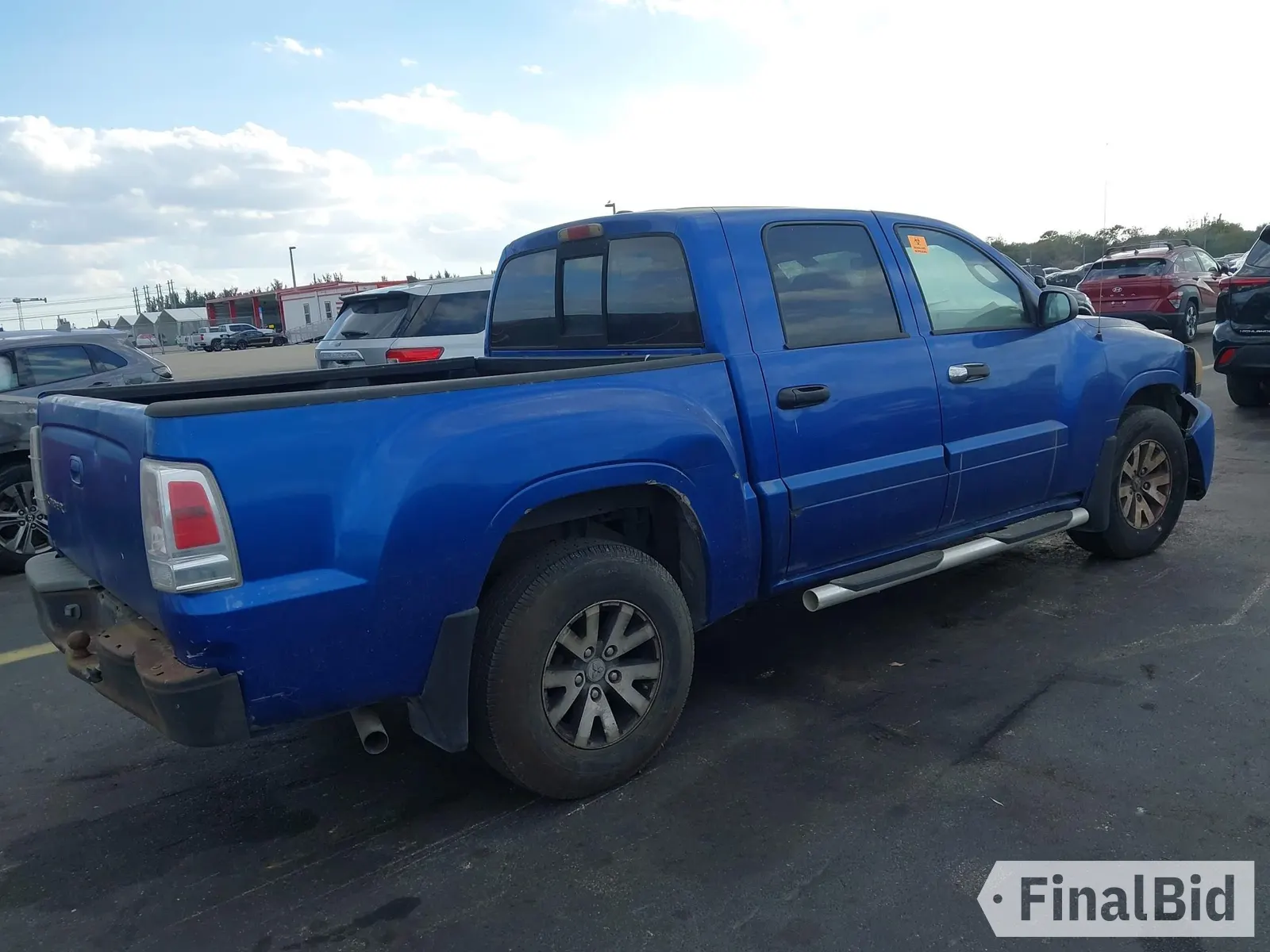 2007 Mitsubishi Raider LS