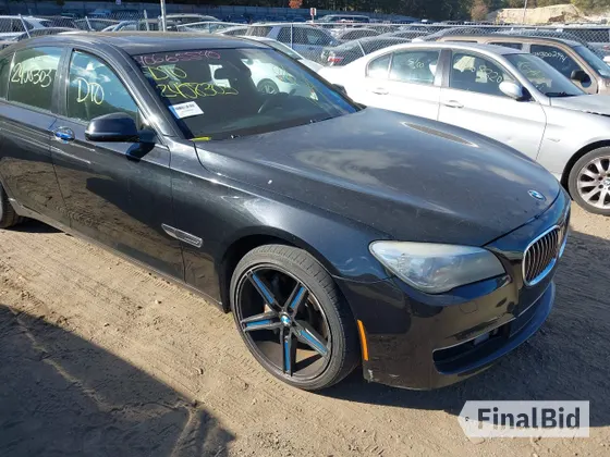 2013 BMW 7 Series 740i