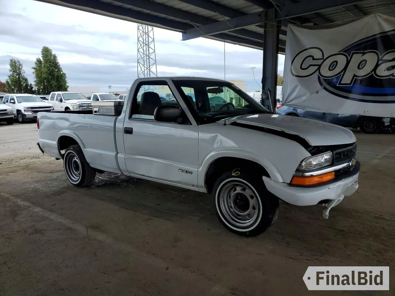 2000 Chevrolet S-10 LS