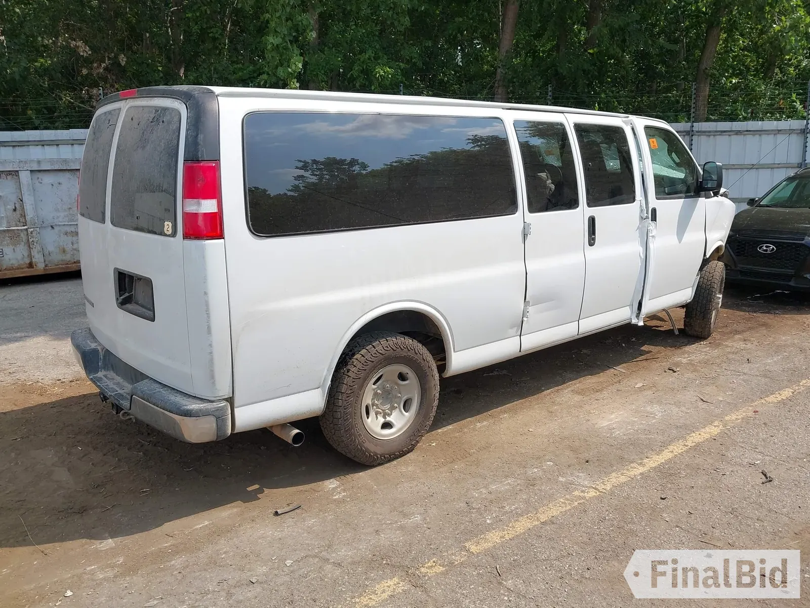 2020 Chevrolet Express Passenger LT