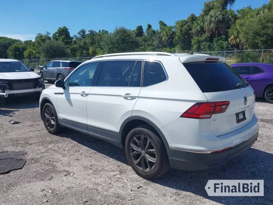 2022 Volkswagen Tiguan SE