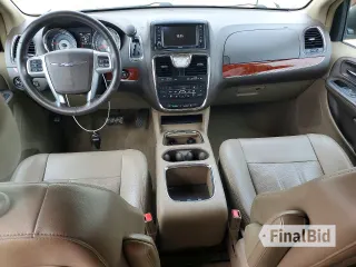 2013 Chrysler Town & Country Touring L