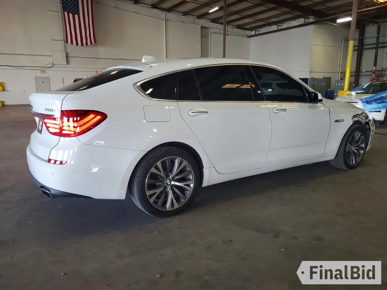 2013 BMW 5 Series 550i Gran Turismo xDrive