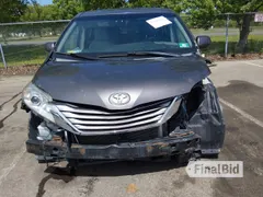 2015 Toyota Sienna XLE
