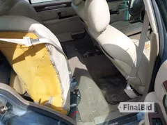 2004 Lincoln Town Car Signature