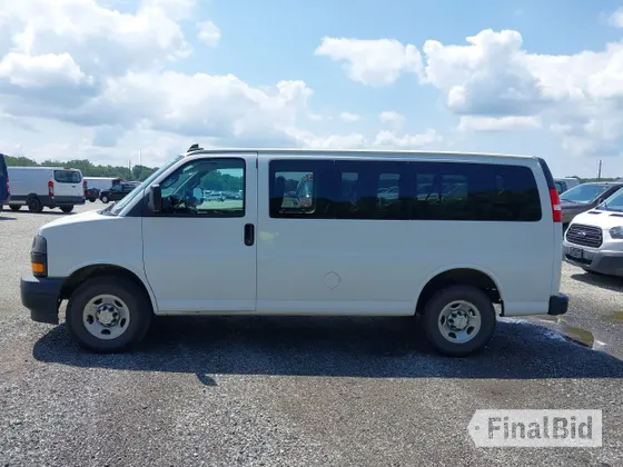 2020 Chevrolet Express Passenger LS